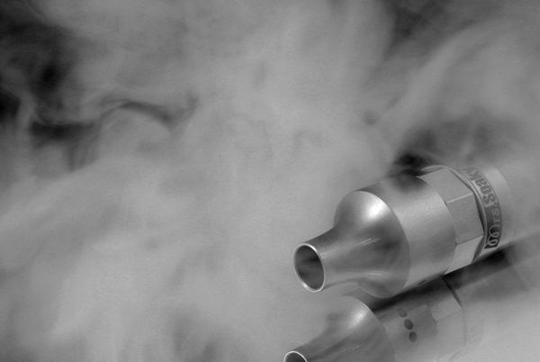 Jak wybrać idealny e-papieros? Porady od specjalistów z vape shopu
